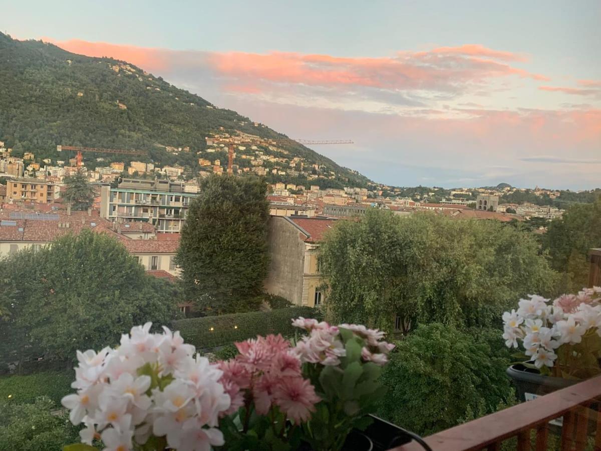 Maison 53 Incantevole Appartamento Vista Cattedrale Di โกโม ภายนอก รูปภาพ